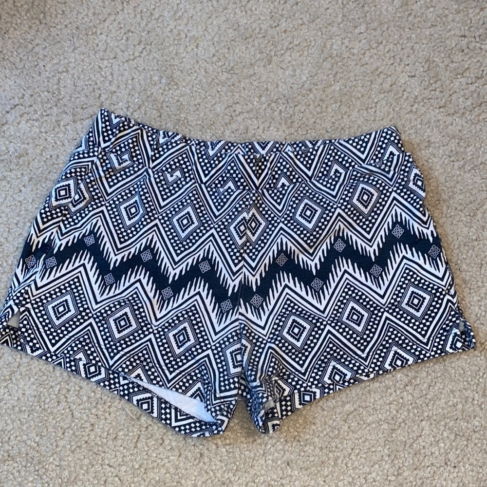 Old navy kids aztec black and white shorts